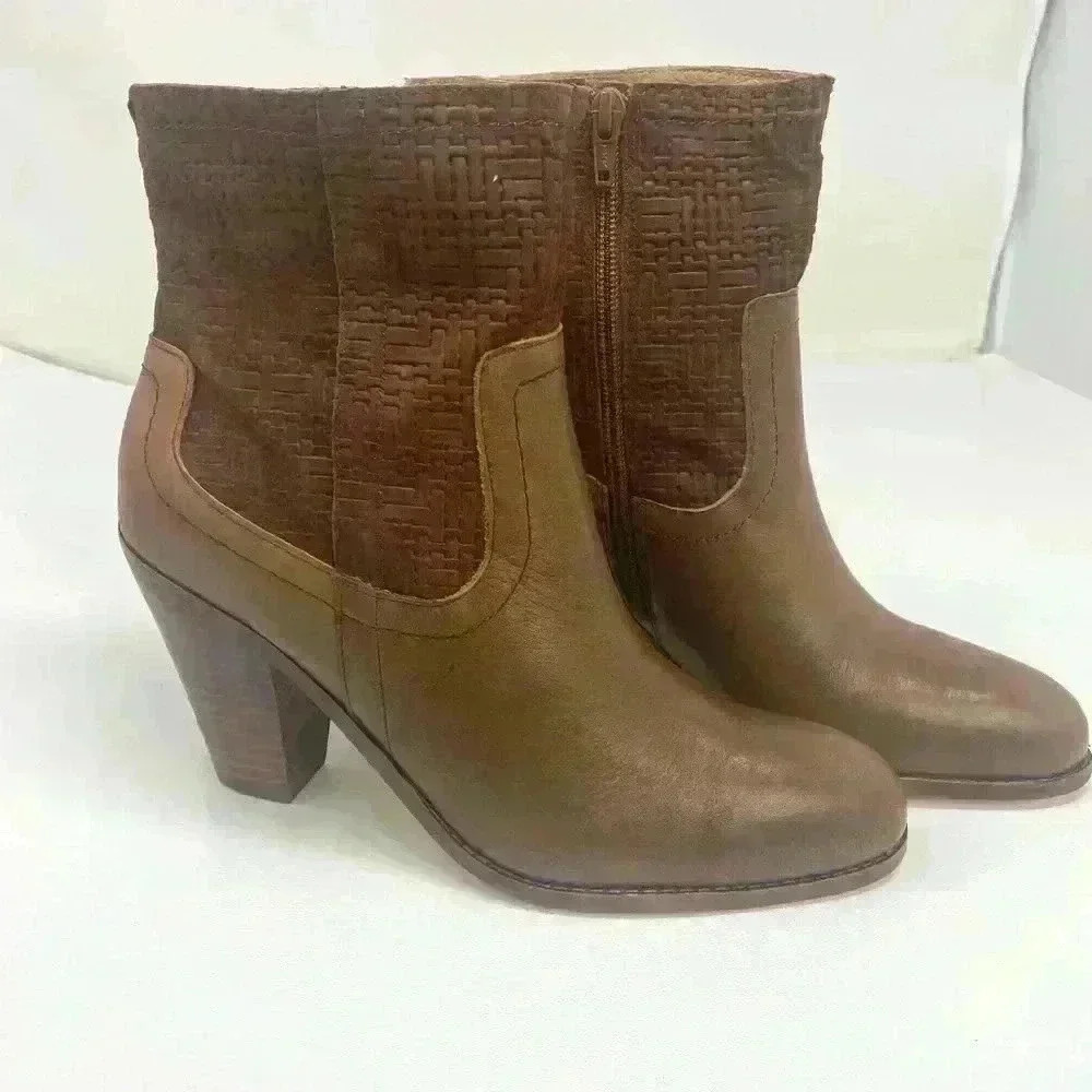 Corso Como Women's Harvest Boot Tobacco Sz 8M New Shelf pull